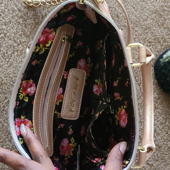 Purse - Picture 4 of 4